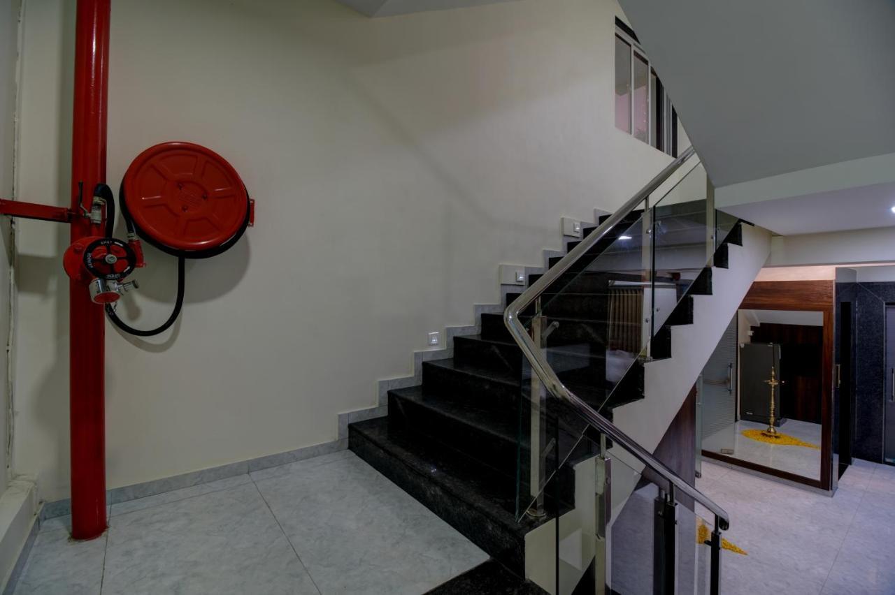Hotel Mourya Residency นาวีมุมไบ ภายนอก รูปภาพ